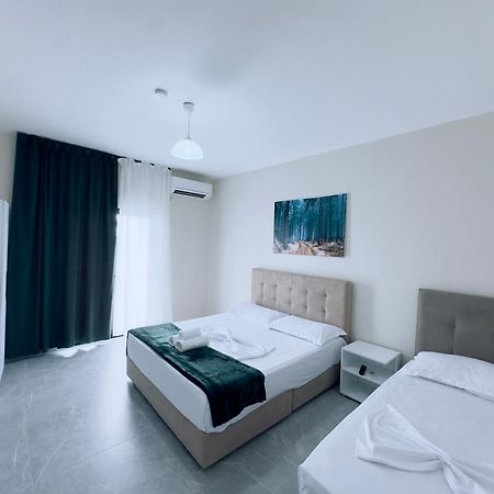 Molla Hotel Restorant Shëngjin Exteriör bild