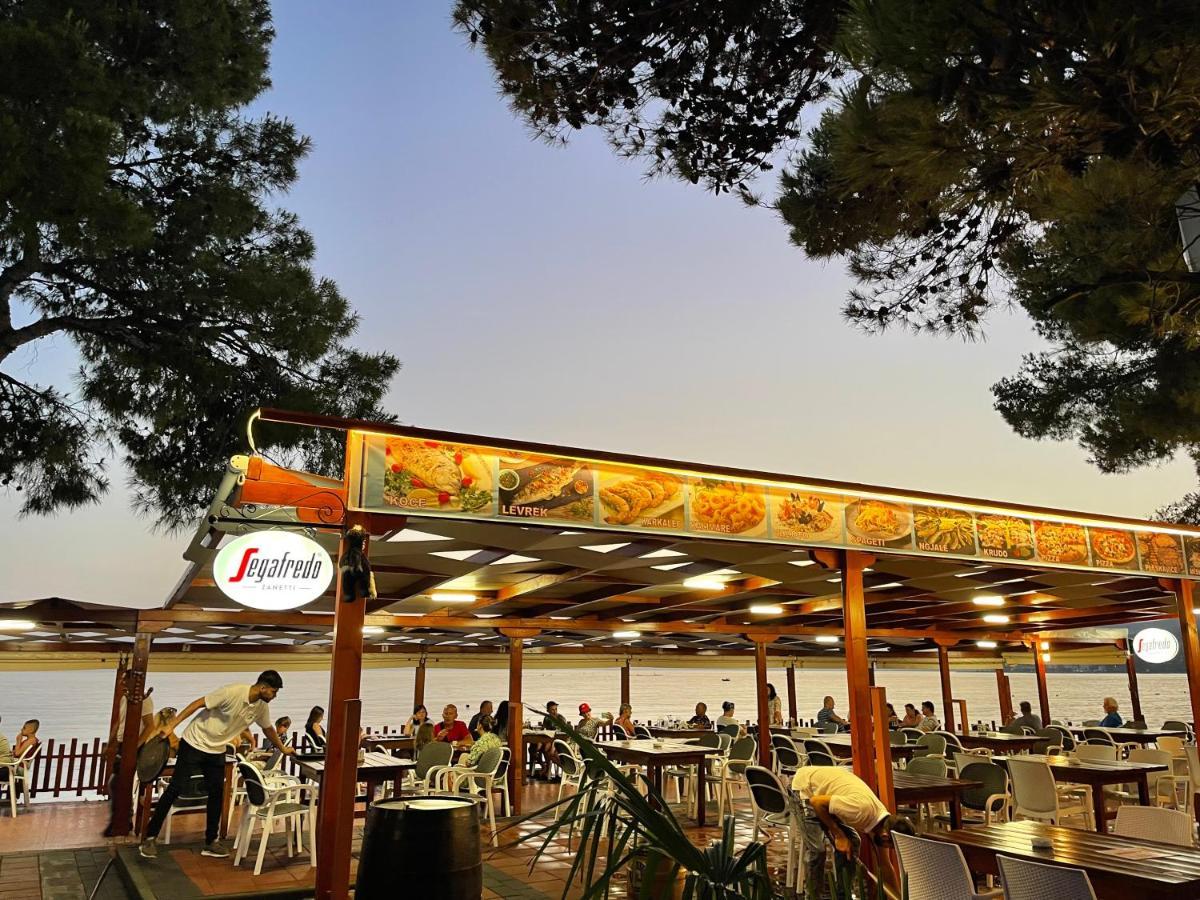 Molla Hotel Restorant Shëngjin Exteriör bild
