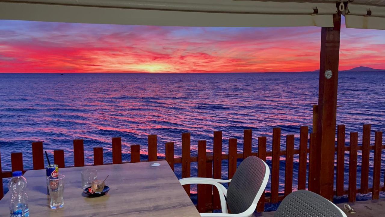 Molla Hotel Restorant Shëngjin Exteriör bild