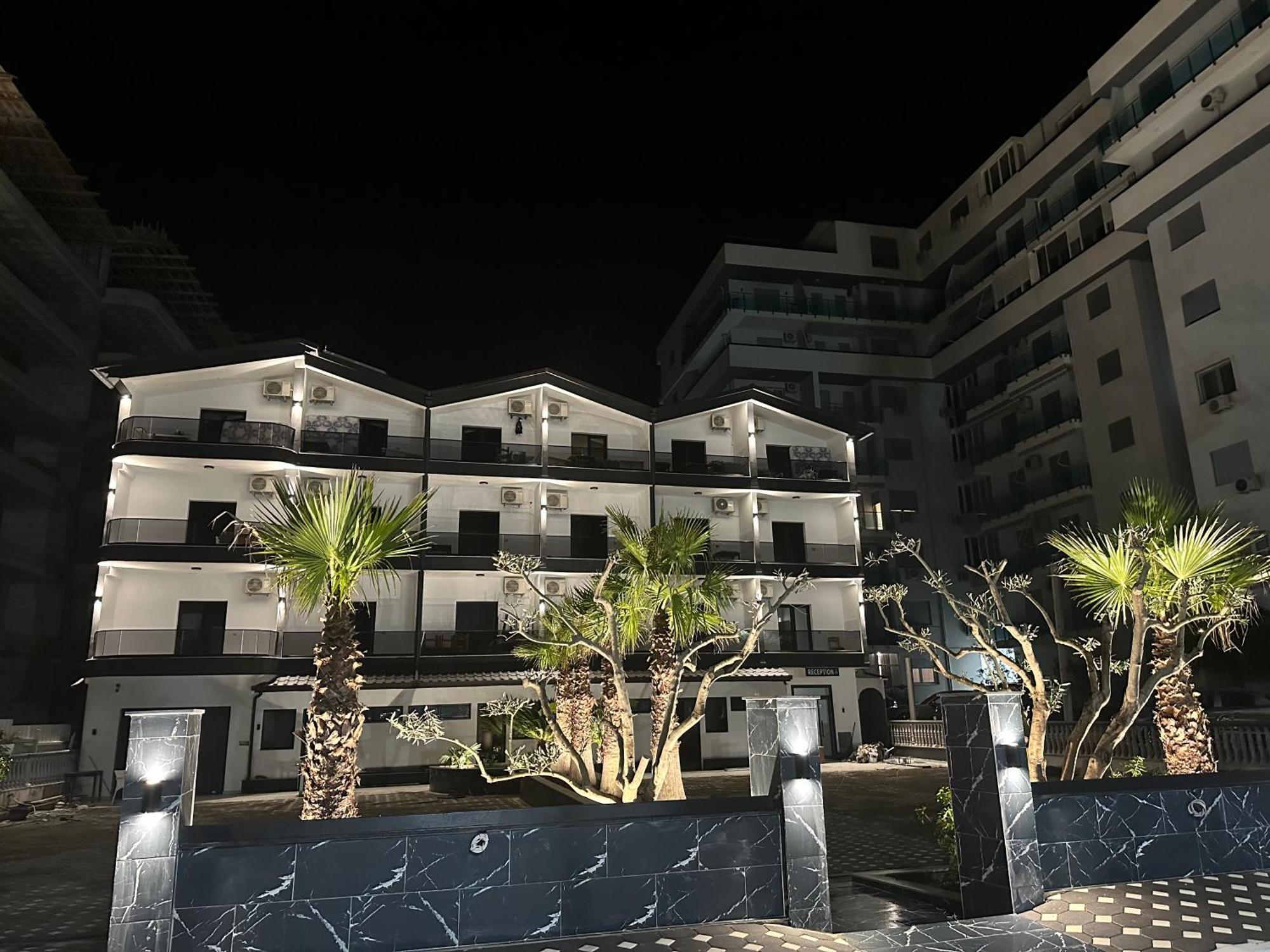 Molla Hotel Restorant Shëngjin Exteriör bild