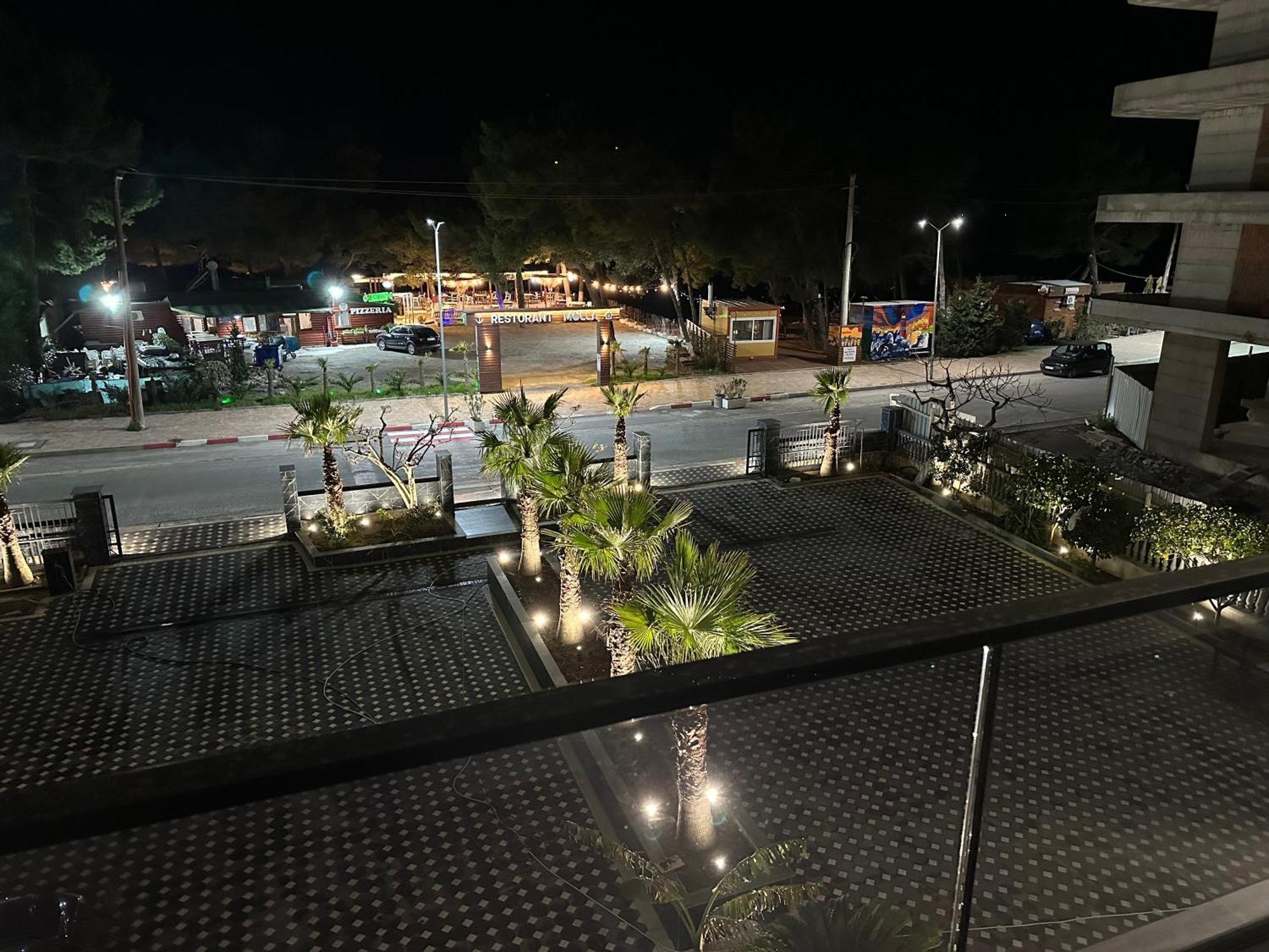 Molla Hotel Restorant Shëngjin Exteriör bild