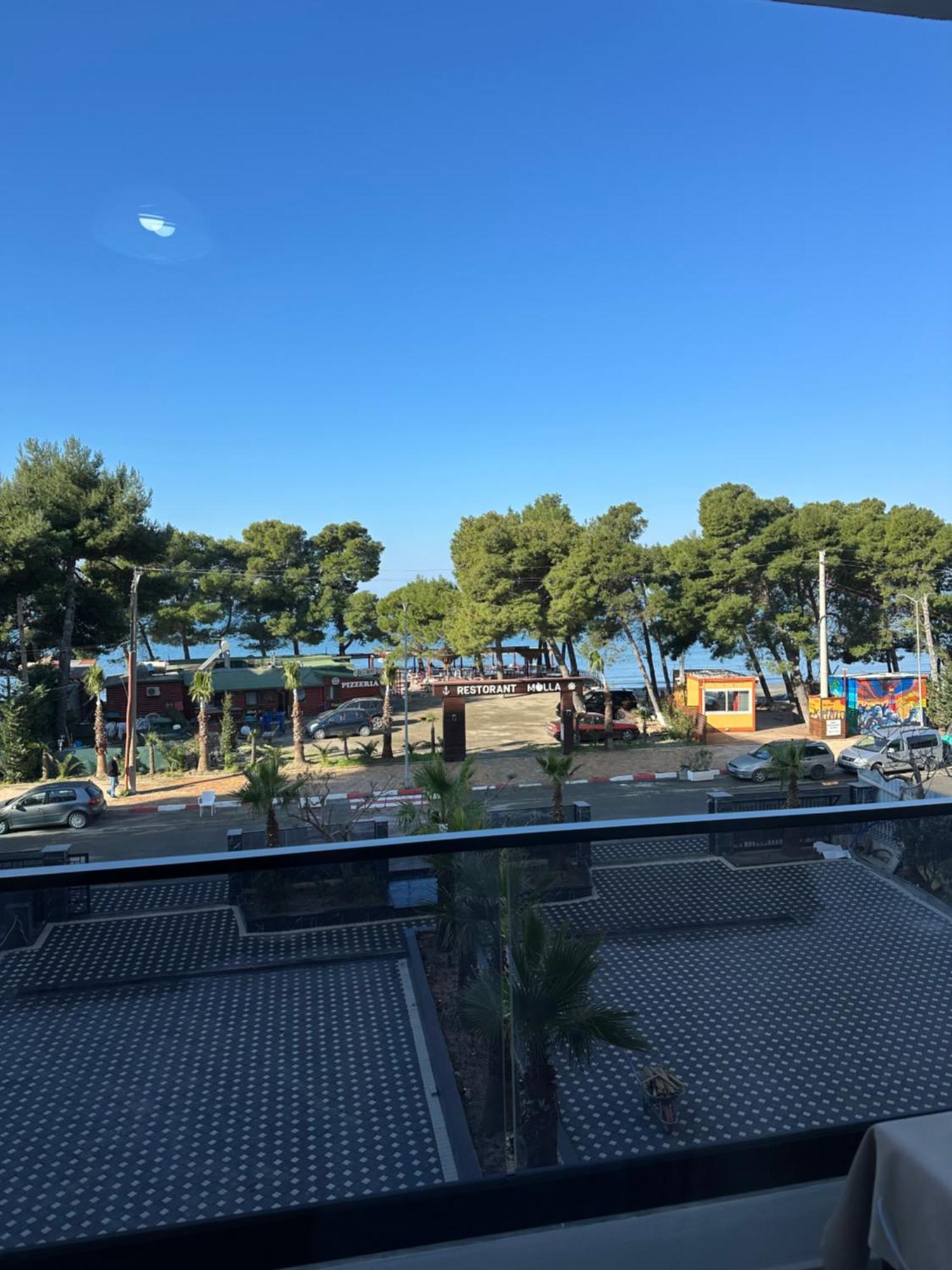 Molla Hotel Restorant Shëngjin Exteriör bild