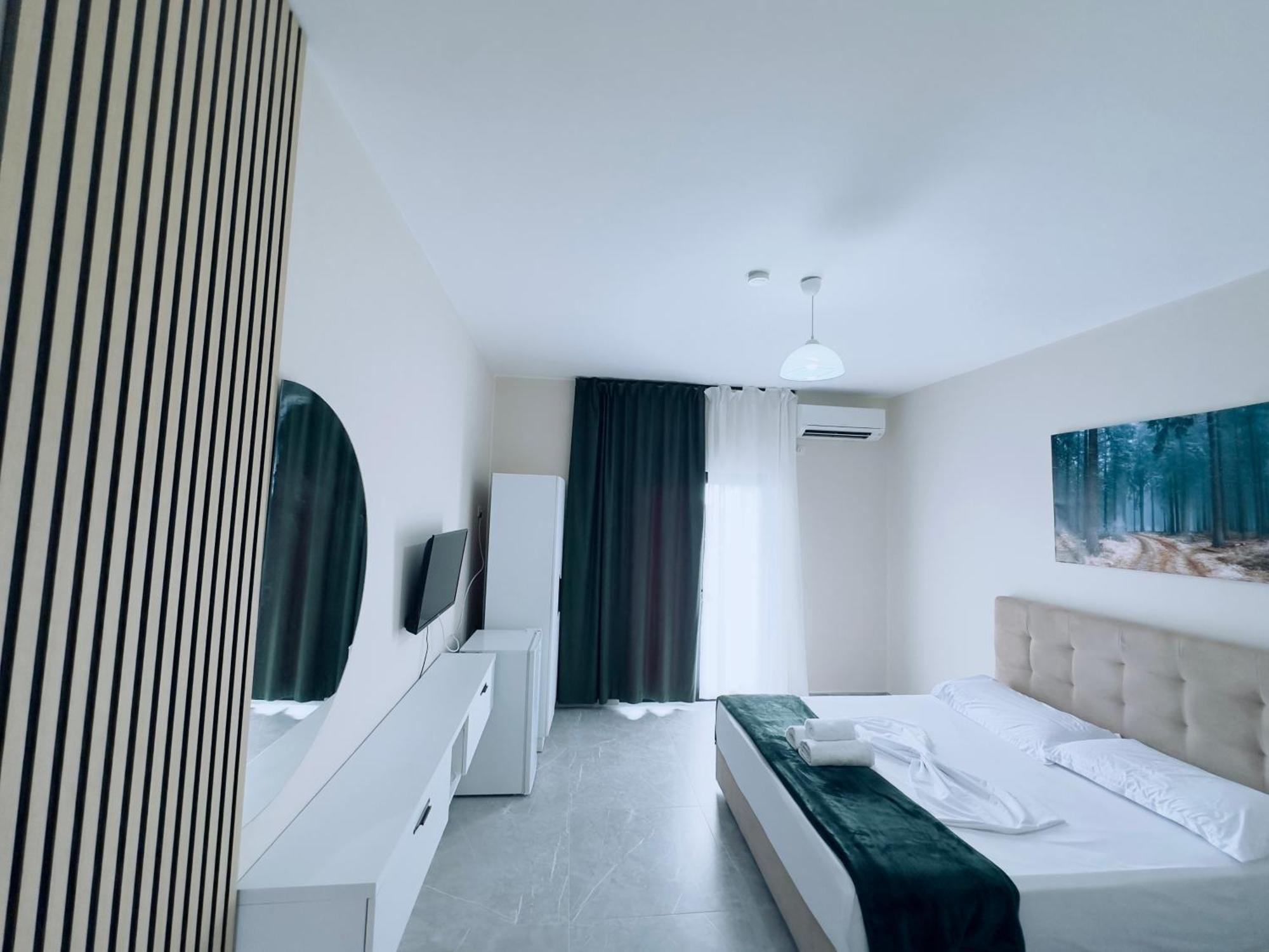 Molla Hotel Restorant Shëngjin Exteriör bild